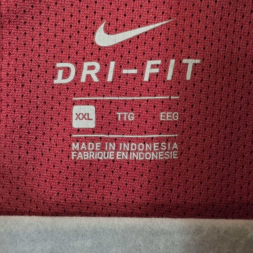 Nike Red Lightweight Jacket - Picture 2 of 3